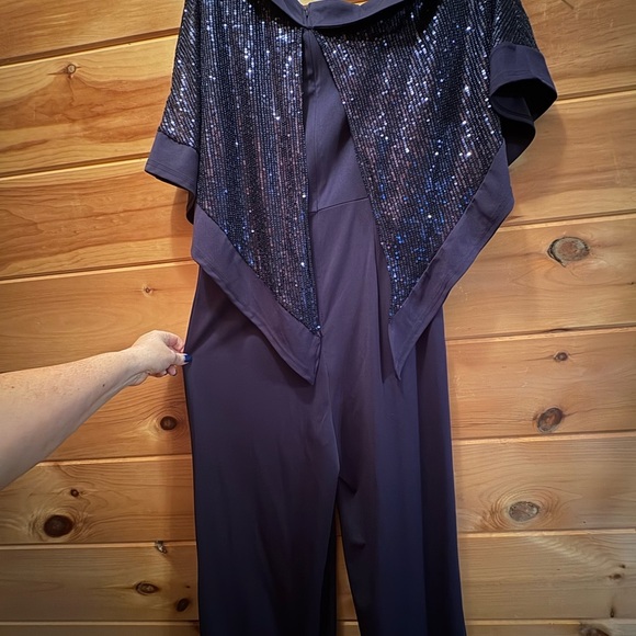 Elegant Navy Jumpsuit size M NWOT - Picture 4 of 17